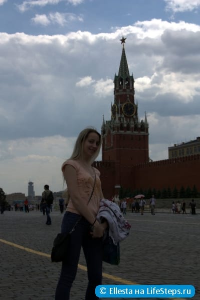Посетить Красную площадь в Москве